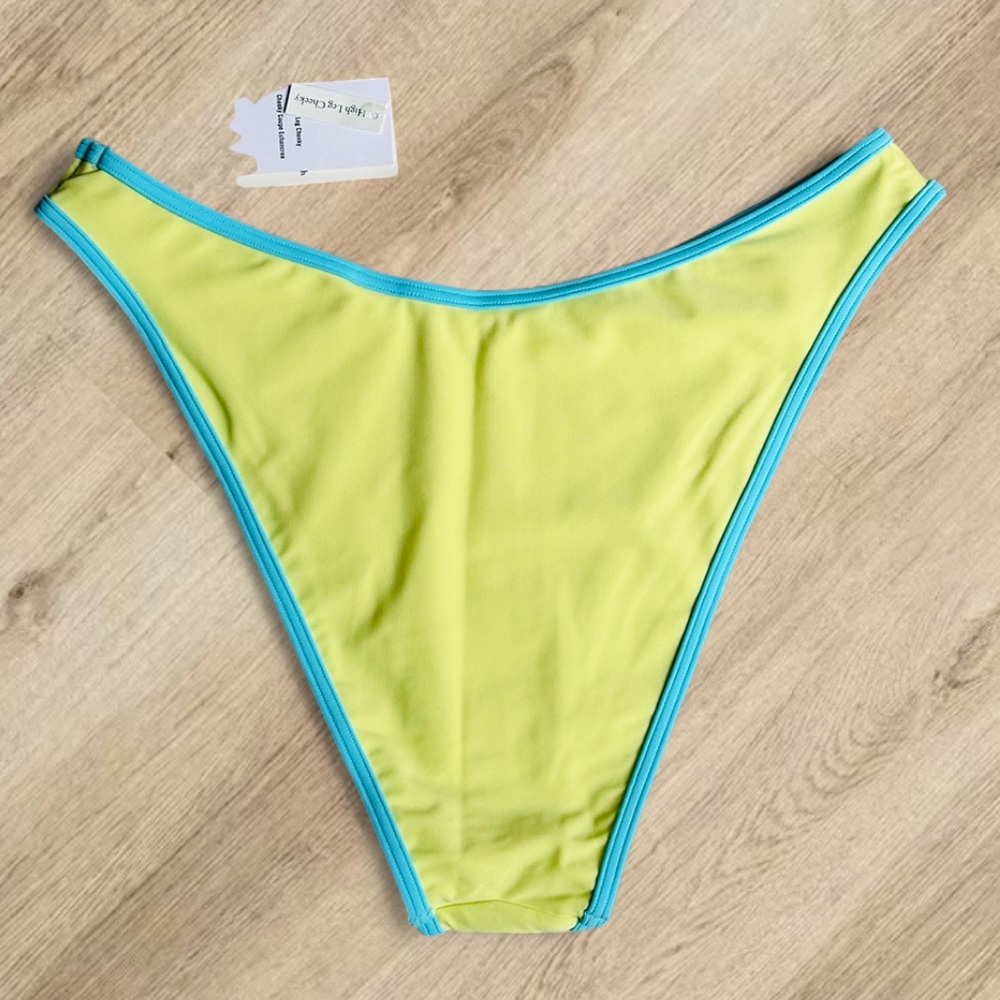 🫎 A&F Contrast Triangle Bikini Set Small NWT👙 - Picture 6 of 13